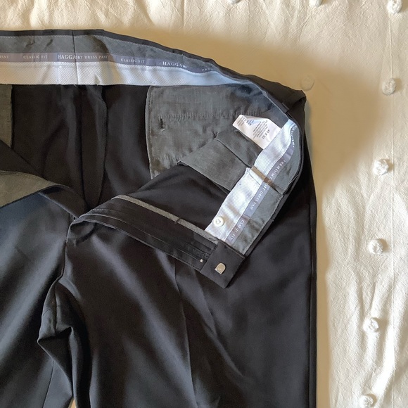 HAGGAR CLASSIC FIT SLACKS - Picture 4 of 7